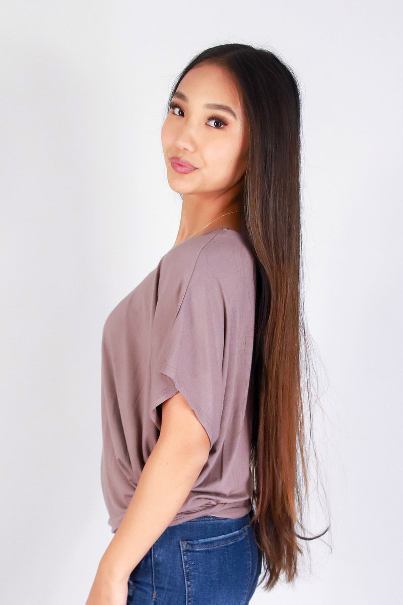 CALLING OUT DOLMAN TOP