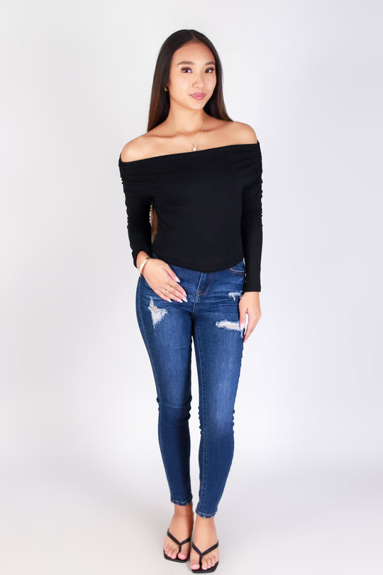 GLOW MOMENT OFF SHOULDER TOP