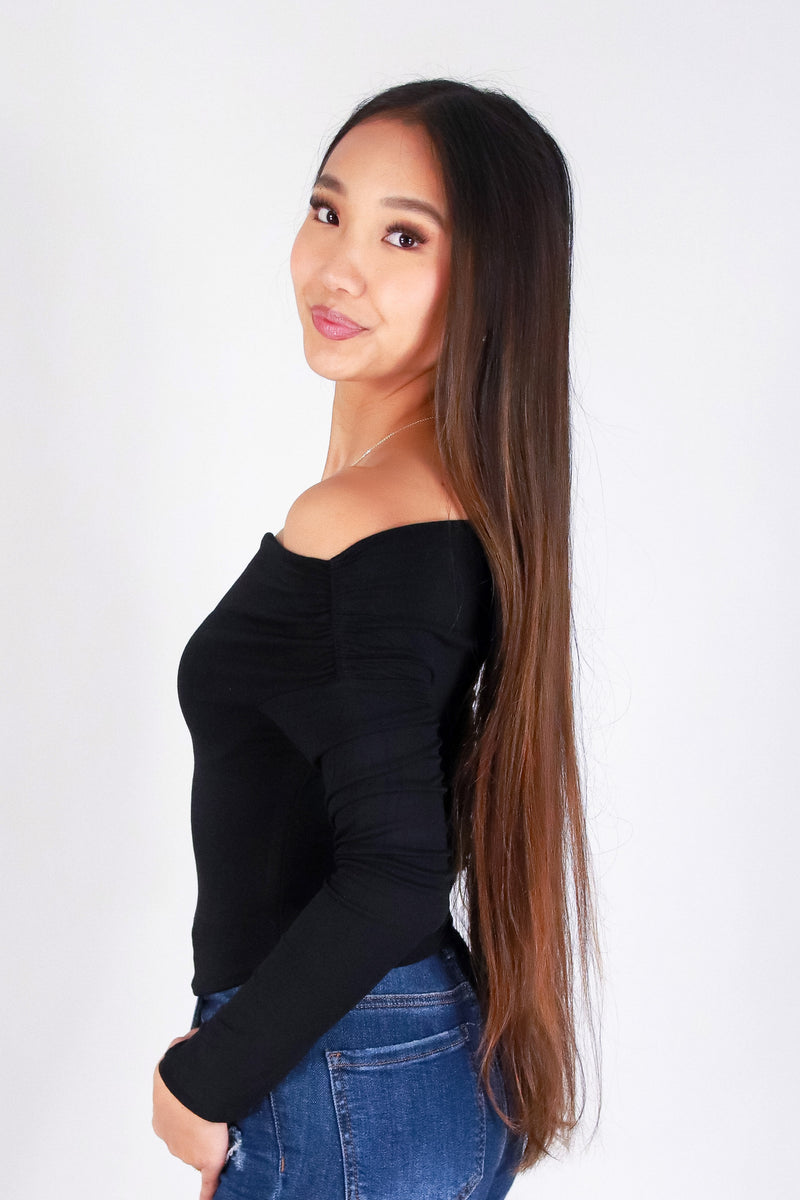 GLOW MOMENT OFF SHOULDER TOP