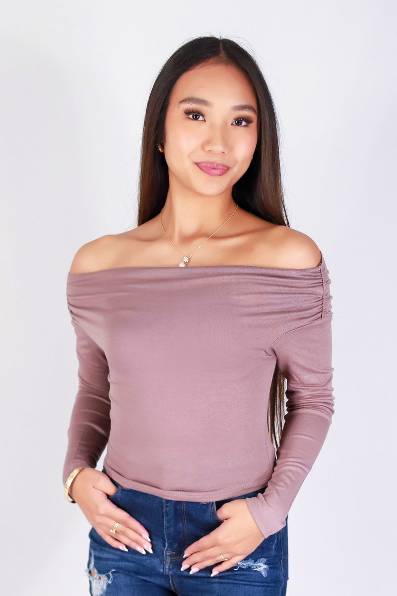 GLOW MOMENT OFF SHOULDER TOP