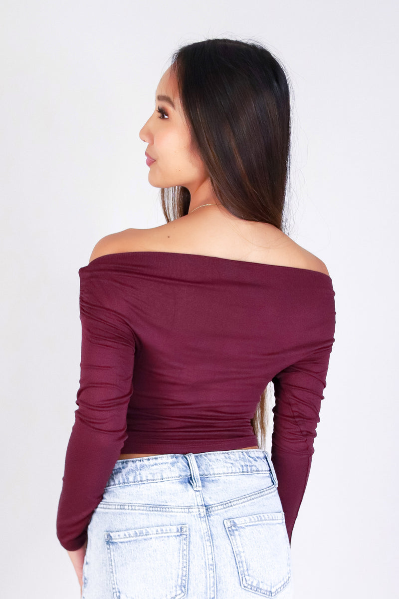 GLOW MOMENT OFF SHOULDER TOP