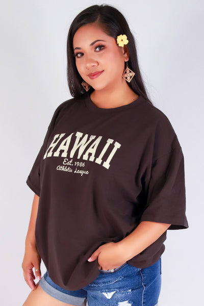 Jeans Warehouse Hawaii - PLUS S/S SCREENS - HAWAII OVERSIZED COLLEGE TEE | By ROCK & ROSE BY CHERIE