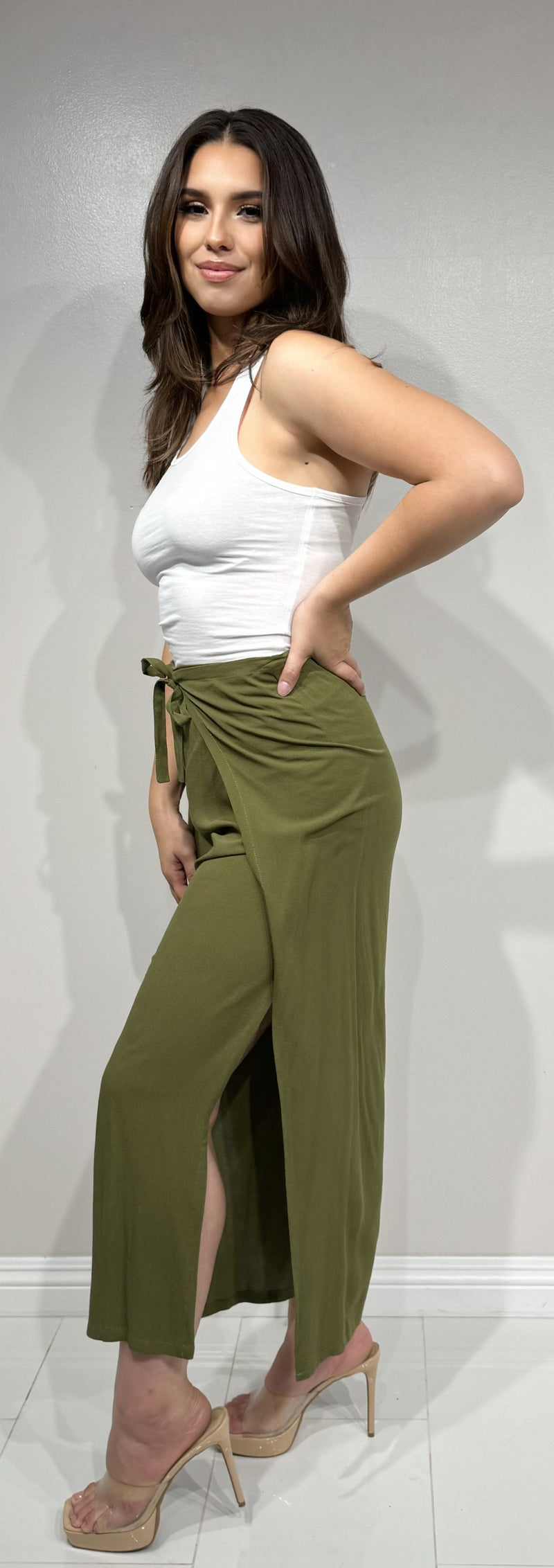 Jeans Warehouse Hawaii - SOLID WOVEN PANTS - PETAL FRONT WIDE LEG PANTS | By LLOVE, INC.