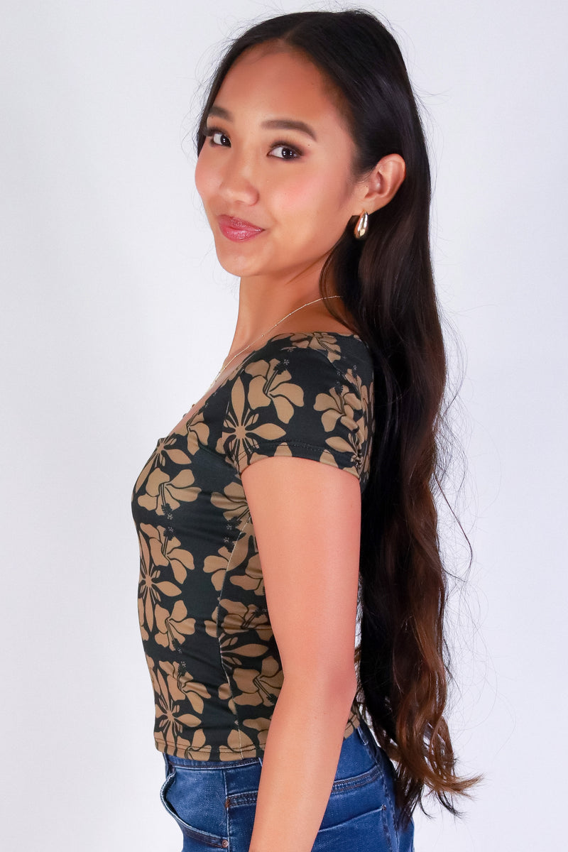 Jeans Warehouse Hawaii - SS PRINT - HIBISCUS QUILT SQUARE NECK TOP | By LUZ