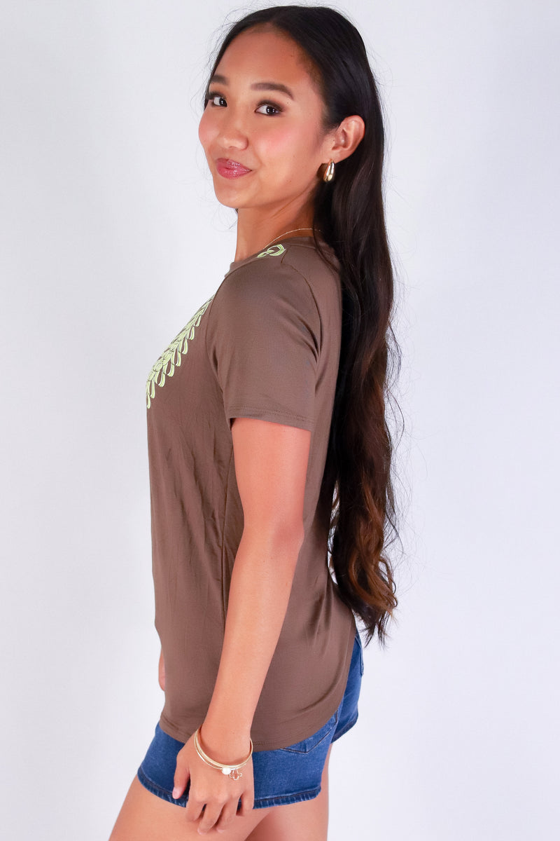 Jeans Warehouse Hawaii - S/S SCREEN - SONG OF INDIA LEI TEE | By LUZ
