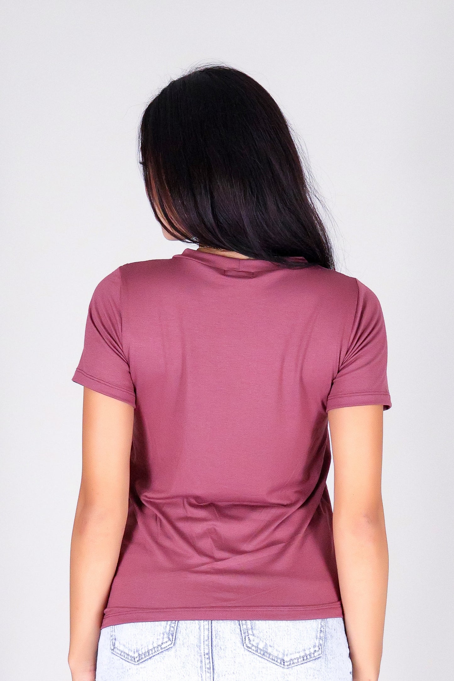 ALOHA PIKAKE NECKLACE TEE