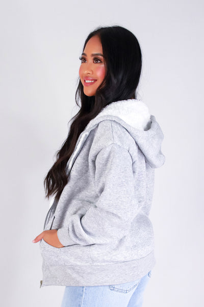 WEEKEND FLUFF SHERPA JACKET