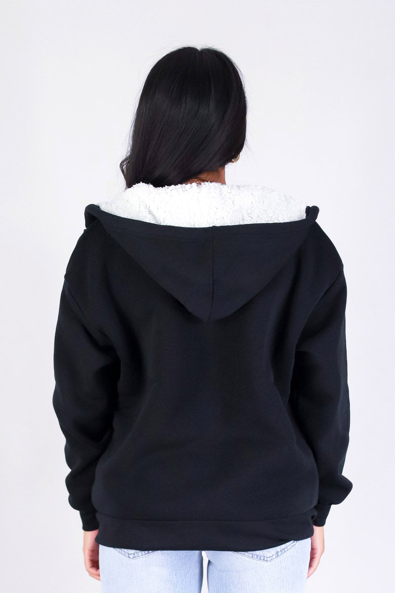 WEEKEND FLUFF SHERPA JACKET