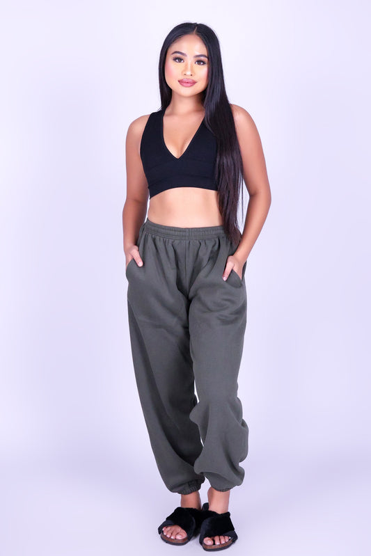 MODEL OFF DUTY JOGGER