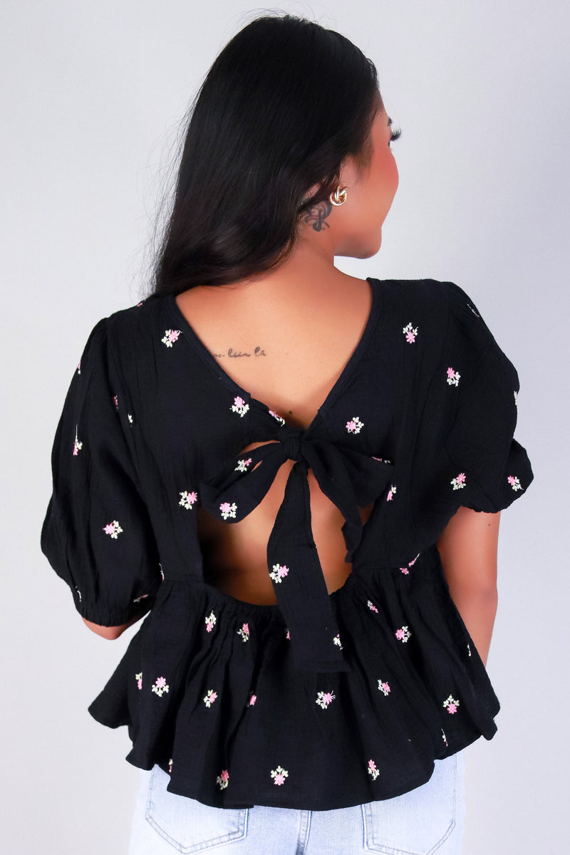 Jeans Warehouse Hawaii - S/S PRINT WOVEN CASUAL TOPS - BED OF FLOWERS TOP | By HYFVE