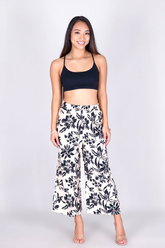 PETAL PARADISE CAPRI'S