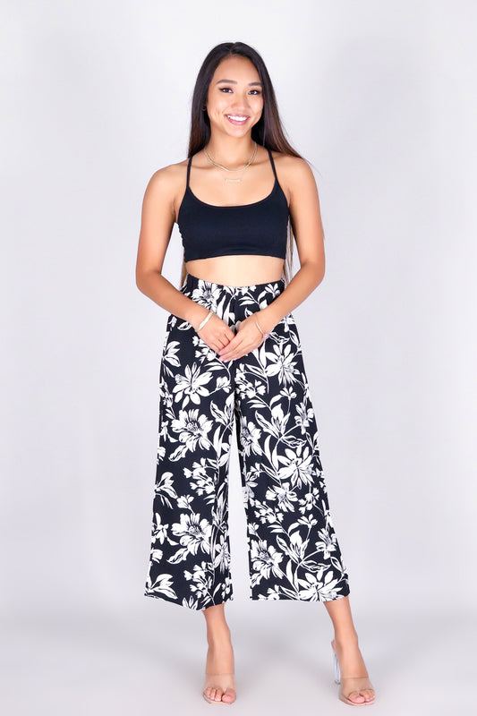 PETAL PARADISE CAPRI'S