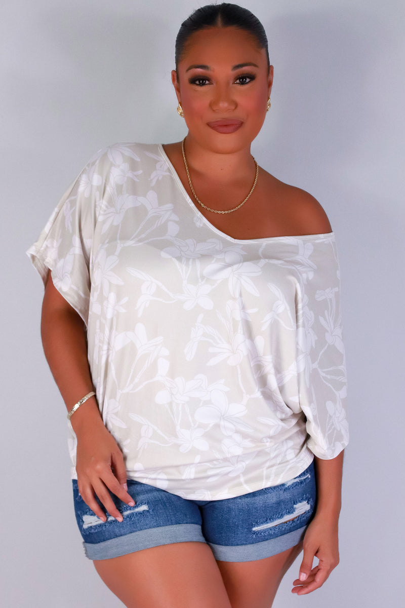 Jeans Warehouse Hawaii - PLUS PRINTED S/S - PLUMERIA TREE DOLMAN TOP | By LUZ