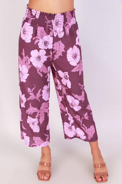 Jeans Warehouse Hawaii - PRINT WOVEN CAPRI'S - PUA KALA SMOCKED WAIST CAPRI PANTS | By LUZ