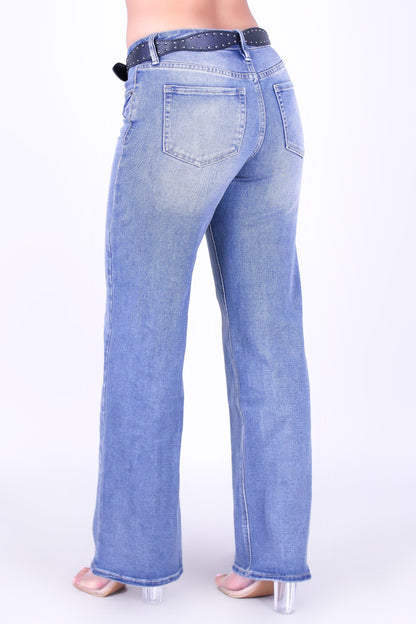 BABY BLUE BELTED JEANS