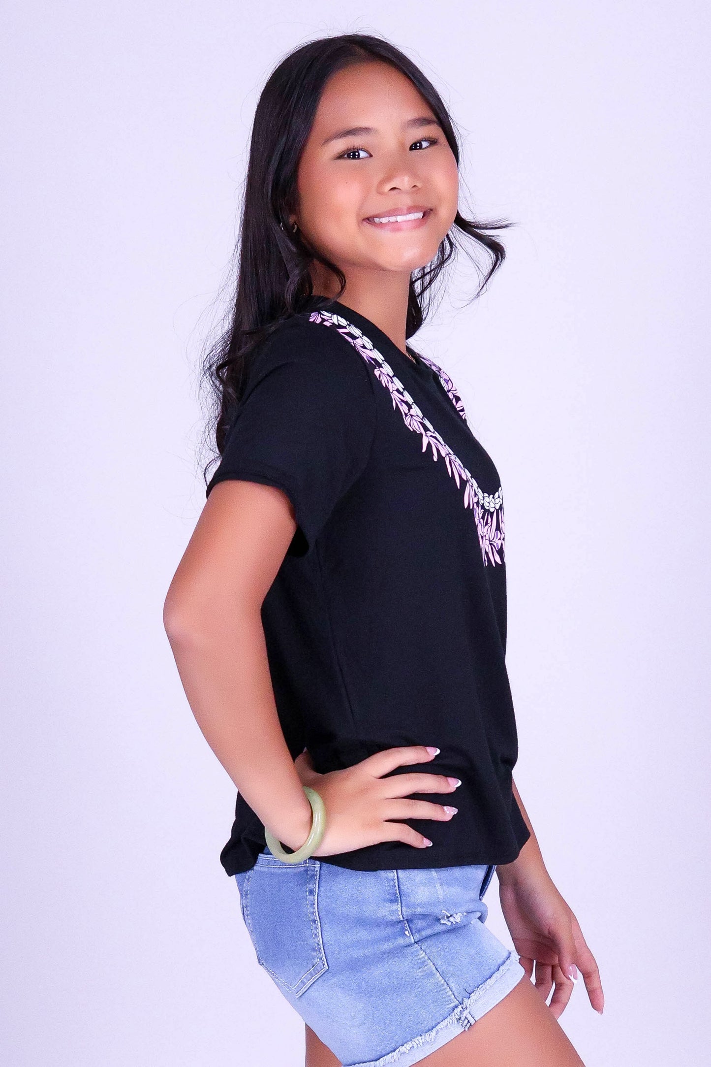 PIKAKE HONOHONO LEI TEE | KIDS SIZE 8-16