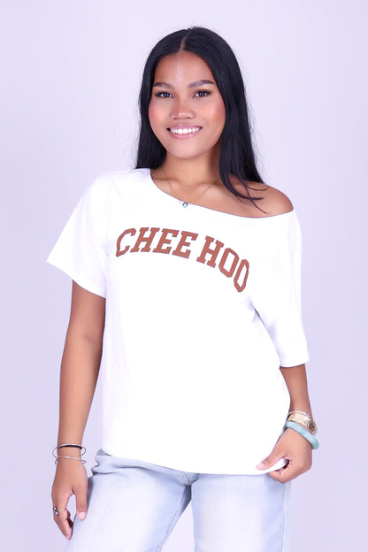 CHEE HOO! OVERSIZED OFF SHOULDER TEE