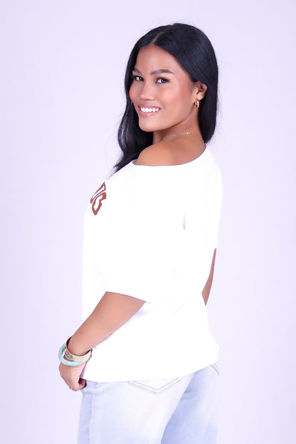 CHEE HOO! OVERSIZED OFF SHOULDER TEE
