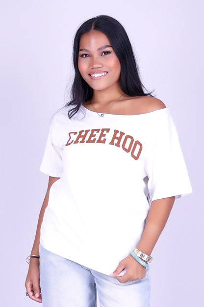 CHEE HOO! OVERSIZED OFF SHOULDER TEE