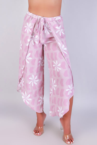 Jeans Warehouse Hawaii - PRINT WOVEN CAPRI'S - TIARE SHELL WOVEN CAPRI'S | By LUZ