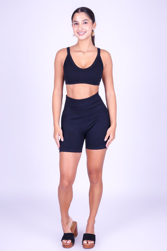 TURNING HEADS SHORTS