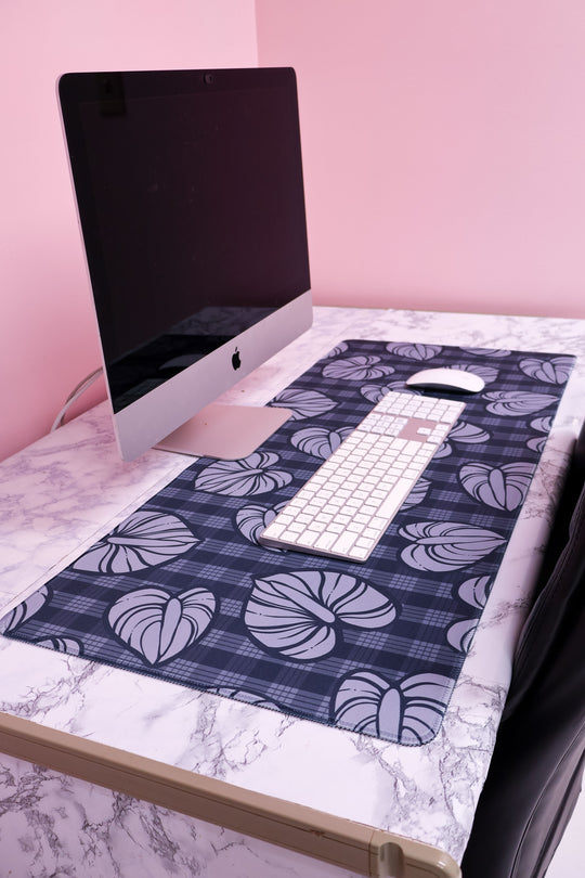 ANTHURIUM PALAKA DESK MAT