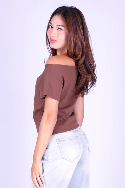 VARSITY OFF SHOULDER TEE