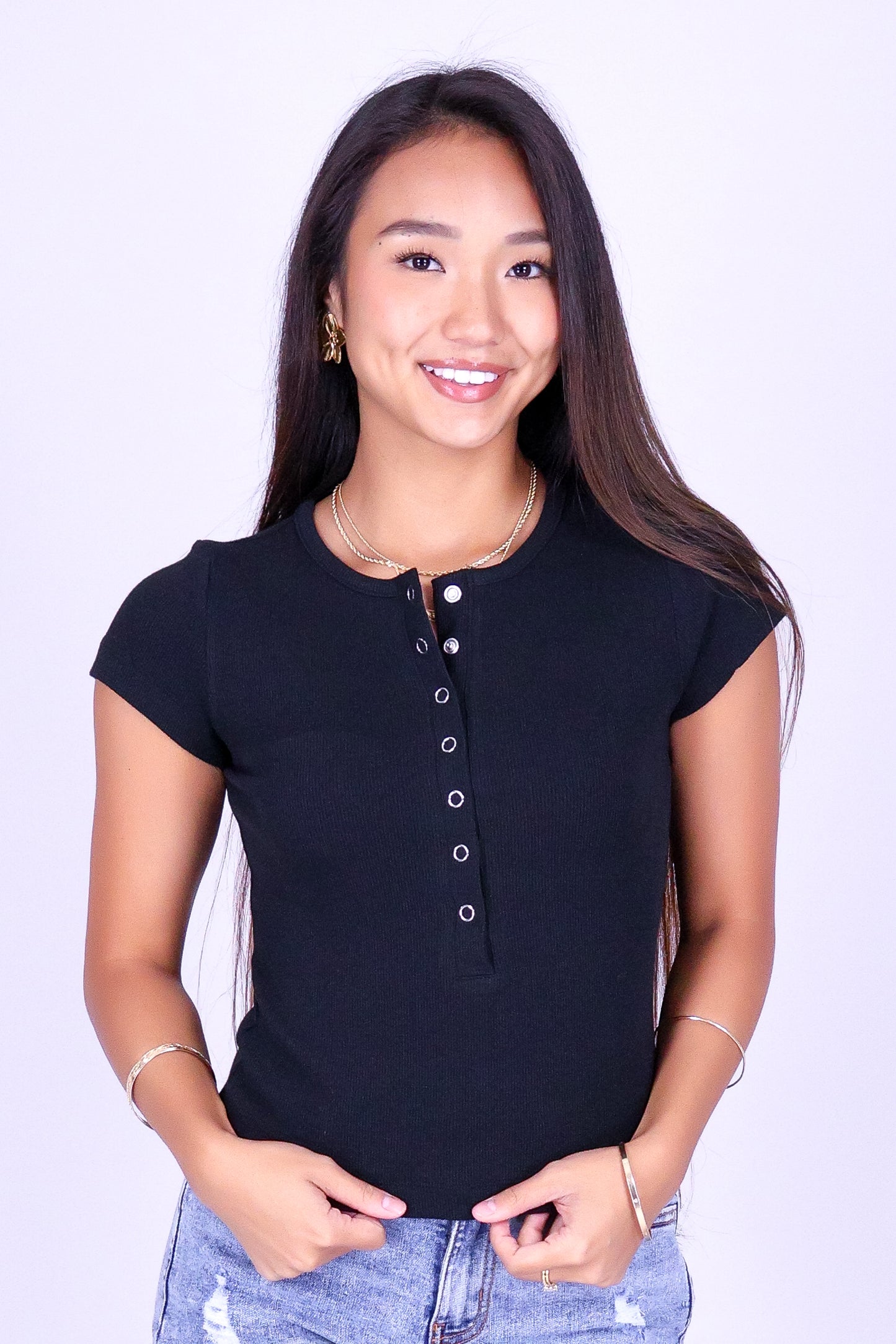 STAPLE PIECE TOP