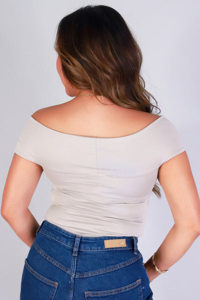 Jeans Warehouse Hawaii - S/S SOLID KNIT TOPS - TOP PRIORITY BODYSUIT | By OLIVE & CO