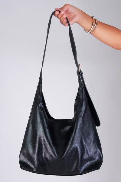 Jeans Warehouse Hawaii - HANDBAGS - SHOULDER BAG | By GREENWELL PROMOTIONS LTD
