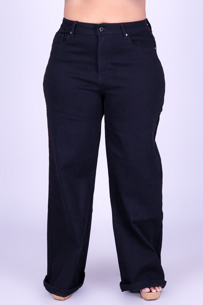 SIGNATURE STRAIGHT DENIM JEANS