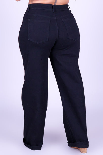 SIGNATURE STRAIGHT DENIM JEANS