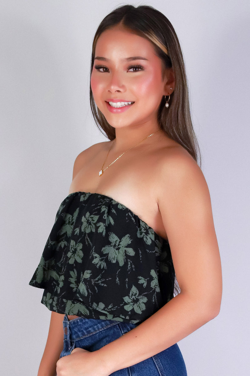 FLUTTER CHIC TUBE TOP