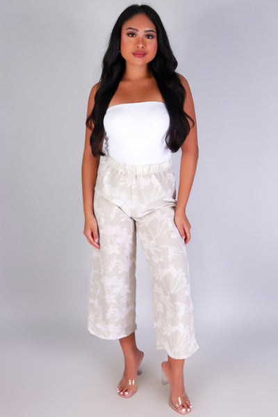 Jeans Warehouse Hawaii - PRINT WOVEN CAPRI'S - PLUMERIA TREE CAPRI'S | By LUZ