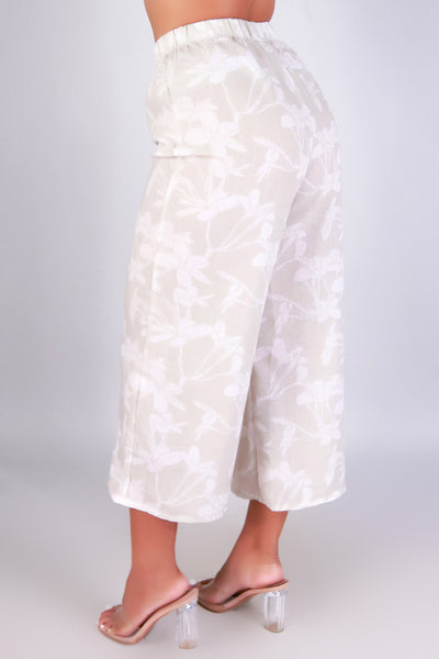 Jeans Warehouse Hawaii - PRINT WOVEN CAPRI'S - PLUMERIA TREE CAPRI'S | By LUZ