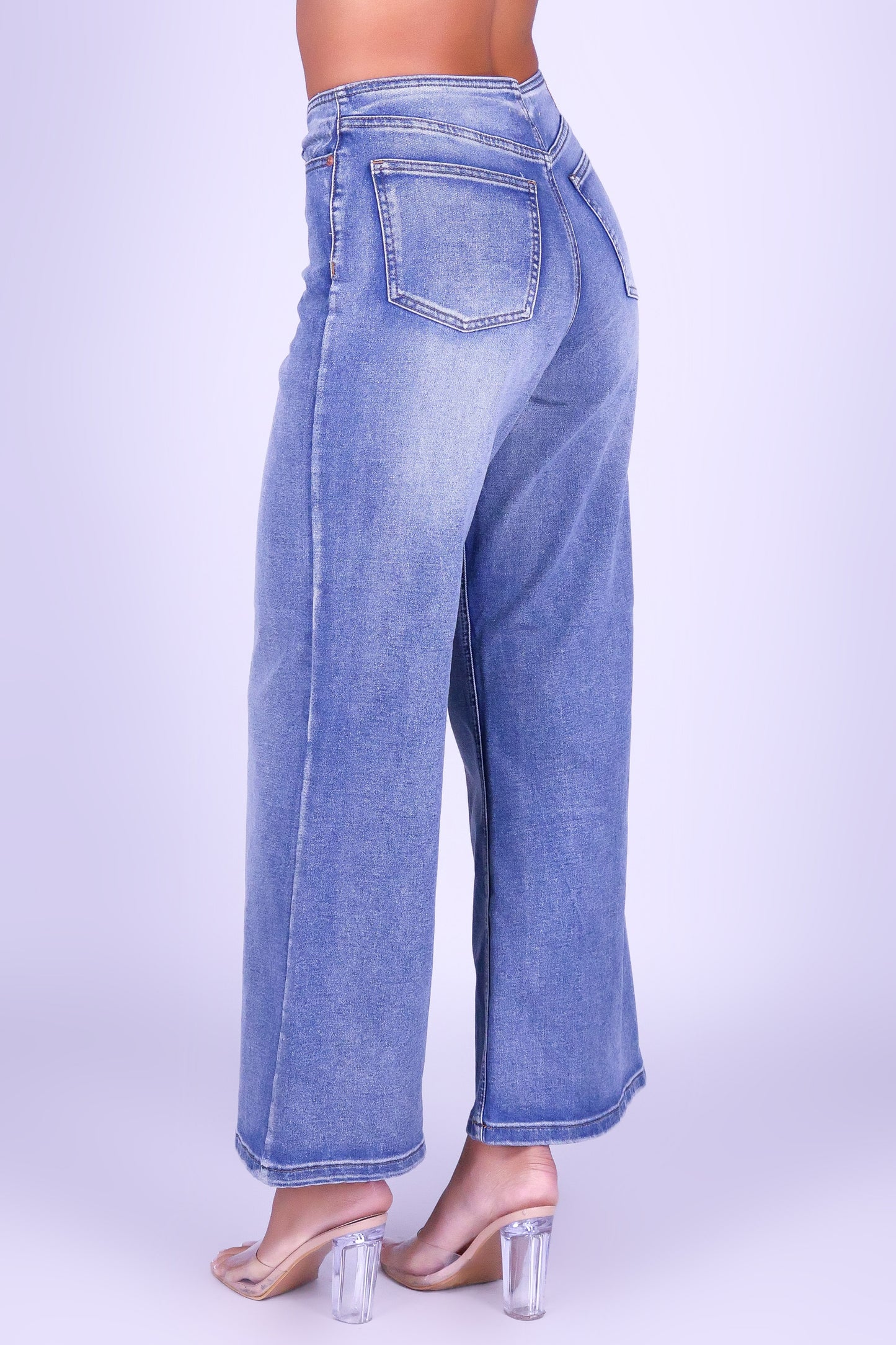 RULE BREAKER JEANS