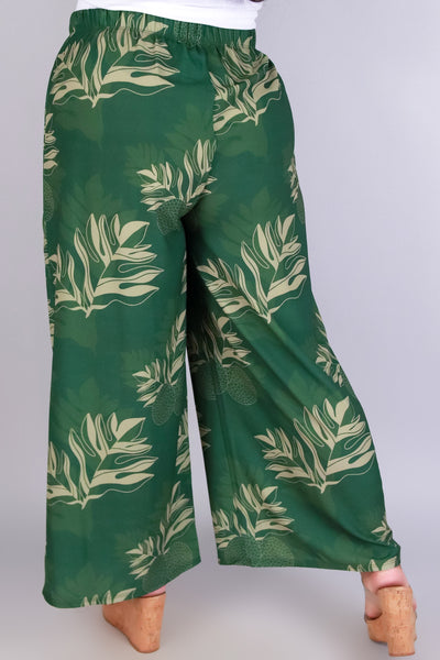 Jeans Warehouse Hawaii - PLUS PRINT WOVEN CAPRI'S - ULU CAPRI'S | By LUZ