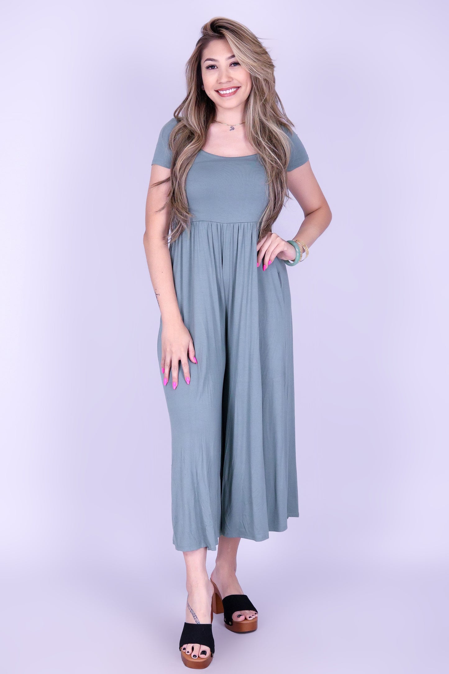THE EFFORTLESS JUMPSUIT