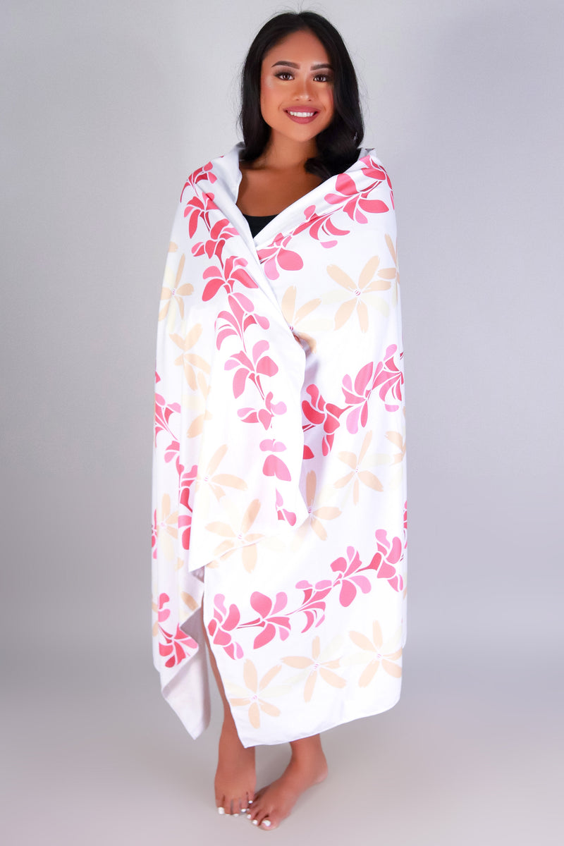 PLUMERIA TIARE BEACH TOWEL