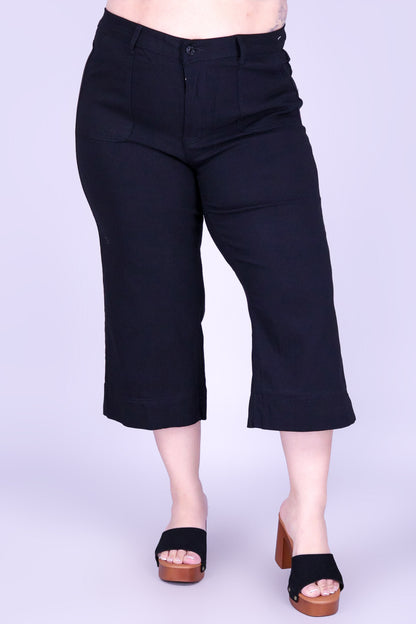 SHORELINE CAPRI'S