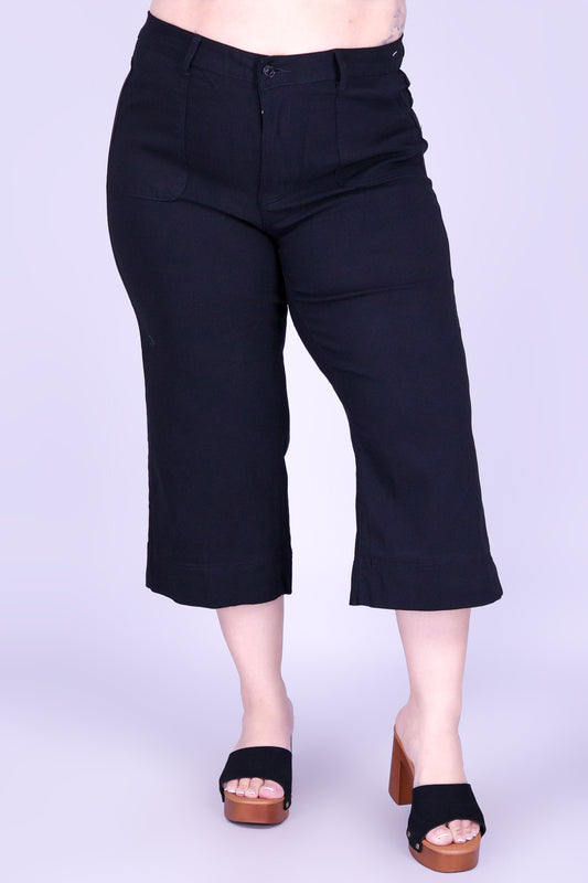 SHORELINE CAPRI'S