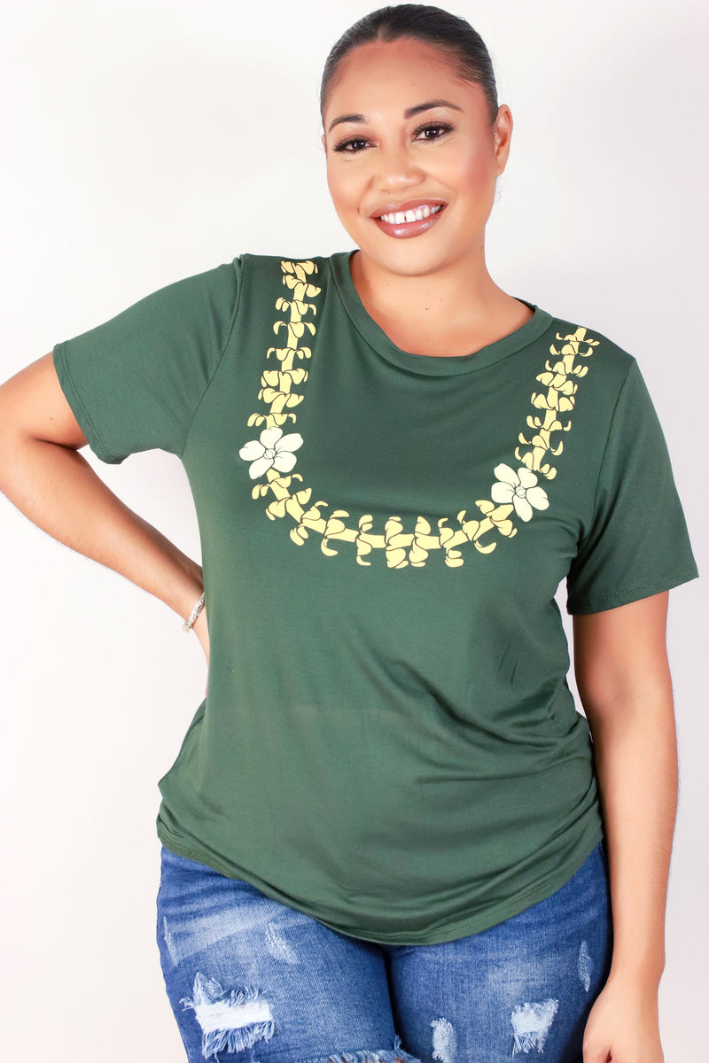 Jeans Warehouse Hawaii - PLUS S/S SCREENS - PUAKENIKENI LEI TEE | By LUZ