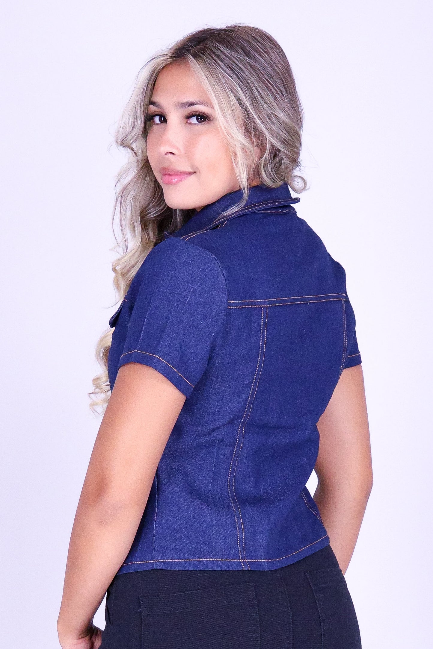 CARRY-ON BUTTON-DOWN TOP