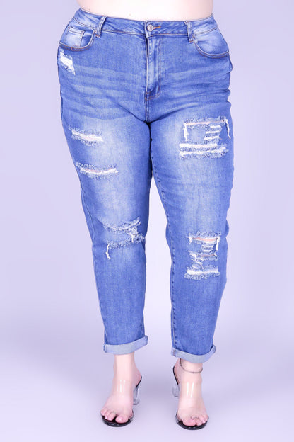 WEEKEND RISE MOM JEANS