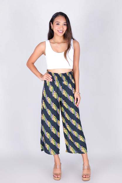 TWISTED LEI SMOCKED CAPRI'S