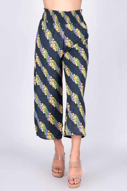 TWISTED LEI SMOCKED CAPRI'S