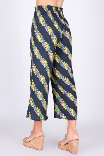 TWISTED LEI SMOCKED CAPRI'S