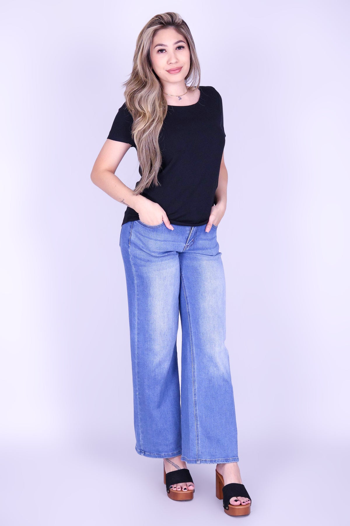 ESSENTIAL EASE TOP