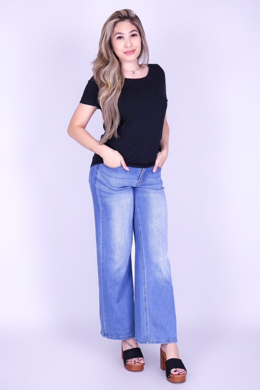 ESSENTIAL EASE TOP