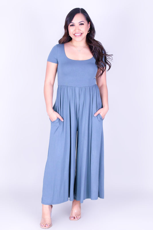 THE EFFORTLESS JUMPSUIT